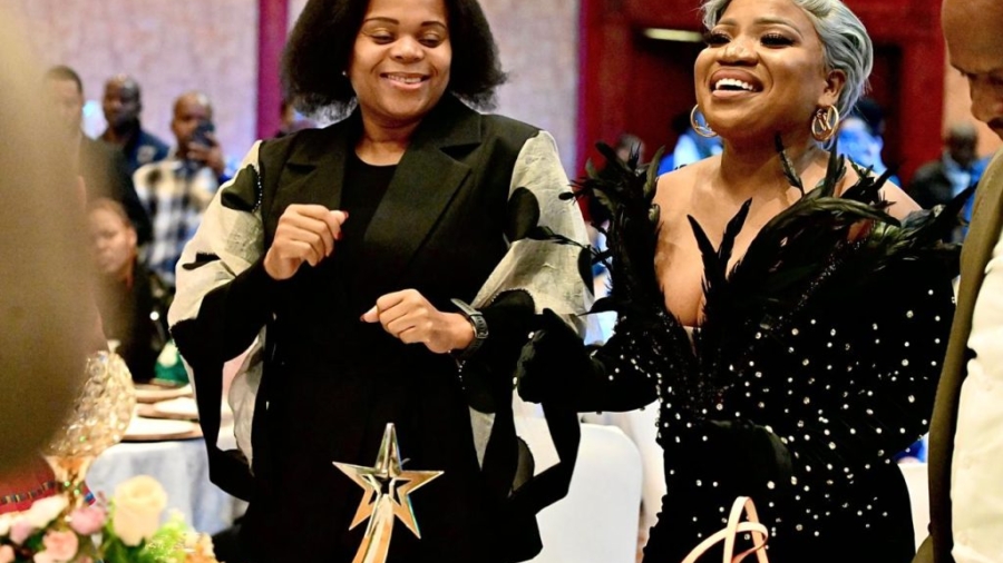 Makhadzi-with-Limpopo-Premier--1024x682